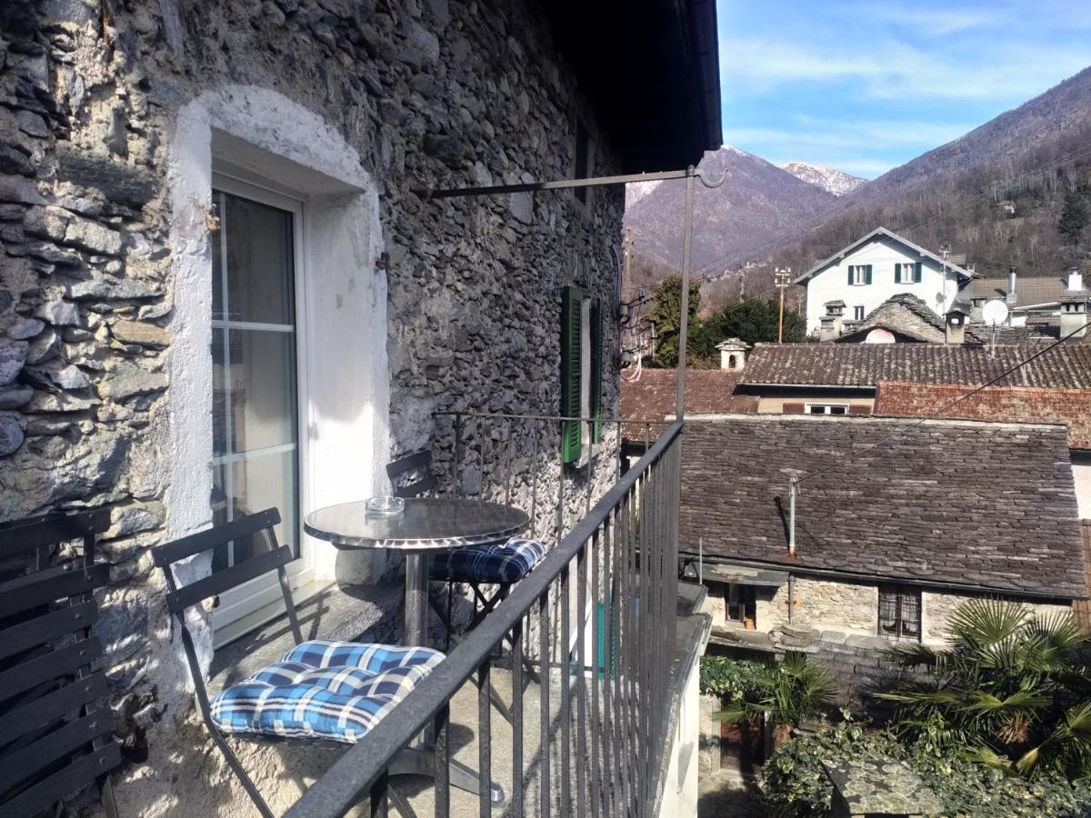 Appartement "Casa Luigi" Intragna Buitenkant foto